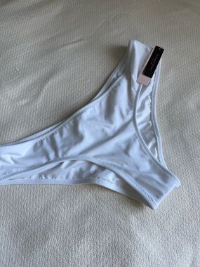 Victoria’s Secret White Bikini Bottom - M